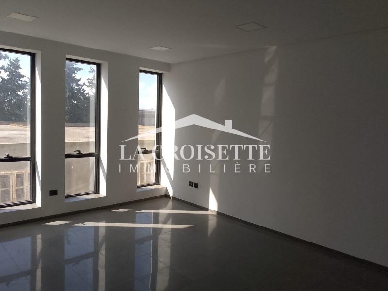 Exceptional H2 Office for Rent in La Soukra - ZBL0528: Your Ideal Workspace