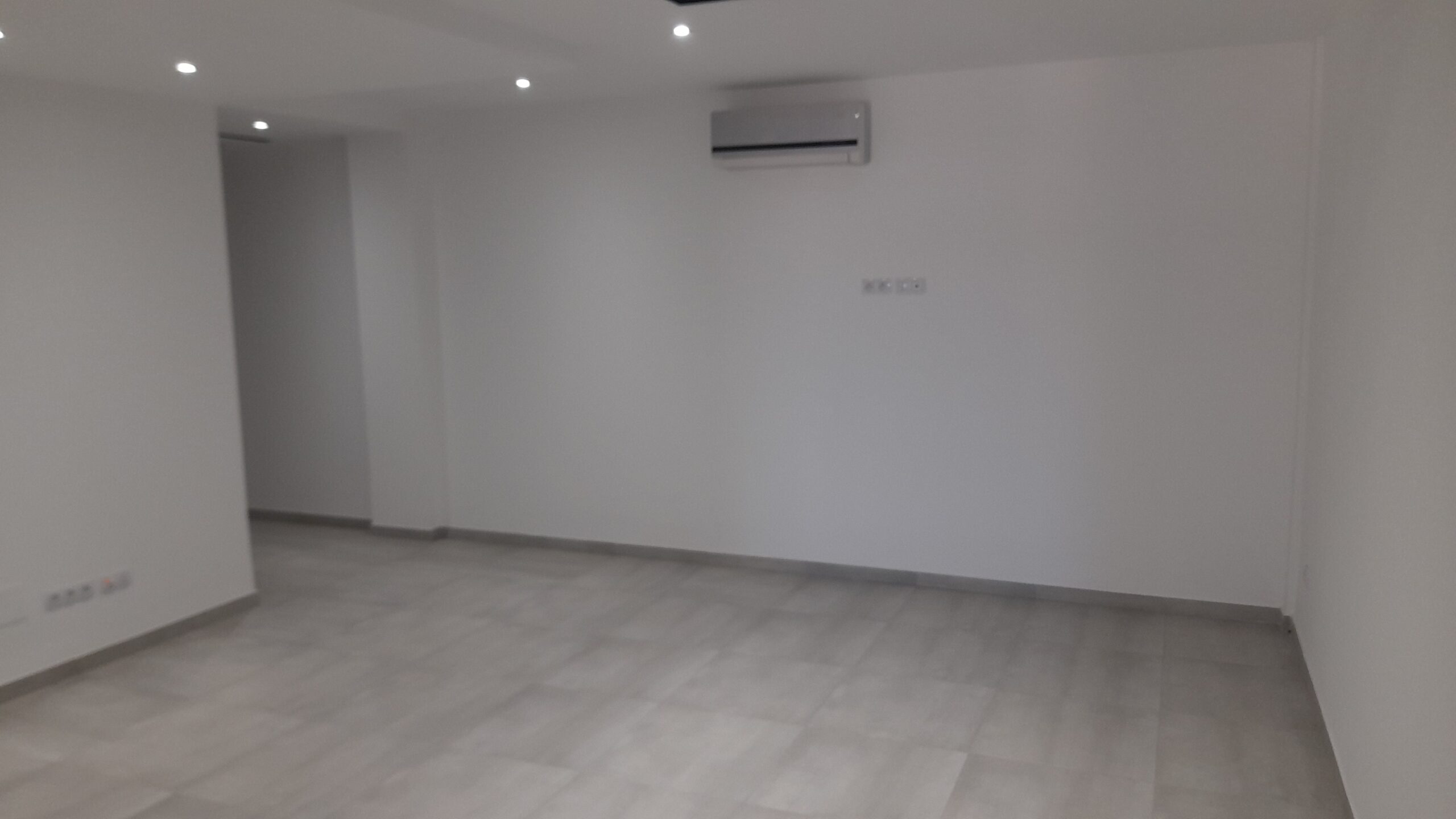 Modern Open Space for Rent in Bab Jedid, Sousse