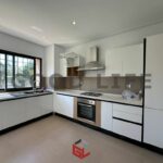 Photo-5 : Villa en S3 avec Piscine et Jardin à Gammarth