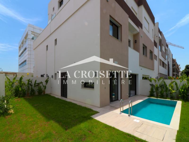 Duplex S2 avec jardin et piscine MDV0176
