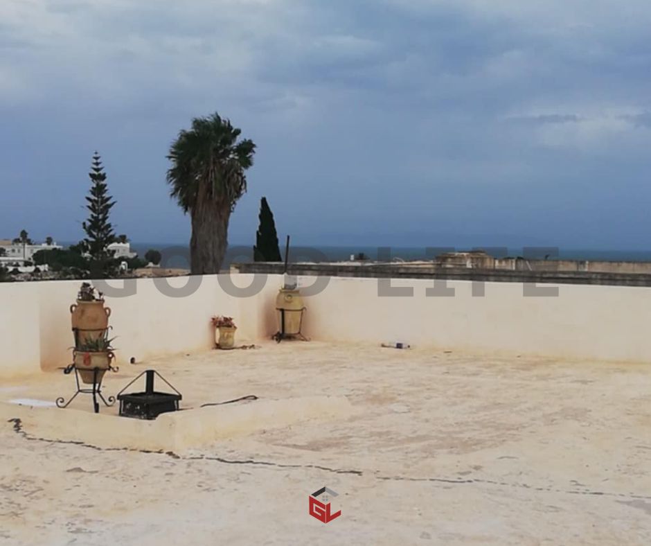 Renovated S2 Apartment near Punic Port