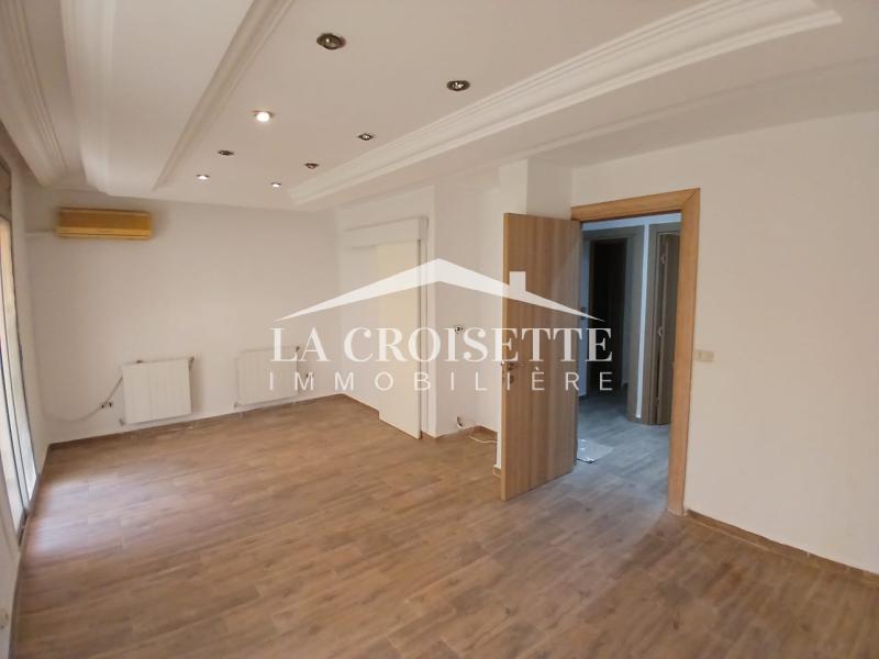 Bureau H4 aux Berges du Lac 1 MBL0541
