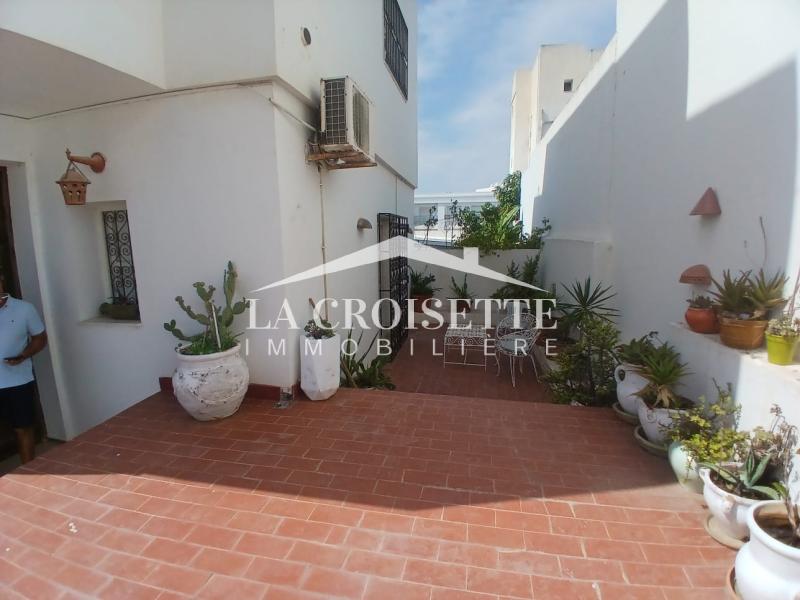 Duplex avec terrasse S+4 meublé à La Marsa MDL0692