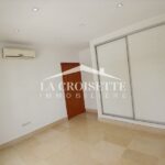 Photo-7 : Duplex S+4 avec jardin et piscine aux Berges du Lac 1 MDL0687