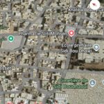 Échanger ou Vendre Maison située au centre-ville de Kélibia, en face de la mosquée Sidi Boudhaoui.