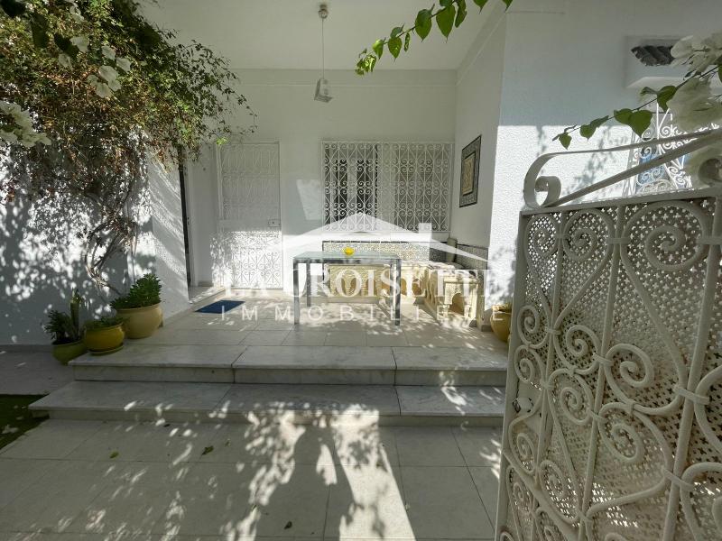 Appartement meublé S2 avec terrasse vue sur mer à La Marsa MAL1212
