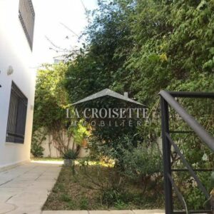 Villa S+4 avec jardin à La Marsa MVL0142