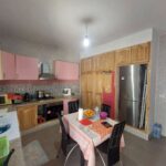 Photo-4 : Maison R+1 récemment construite à Fouchena avec rez-de-chaussée aménagé et étage inachevé sur un terrain de 200 m²