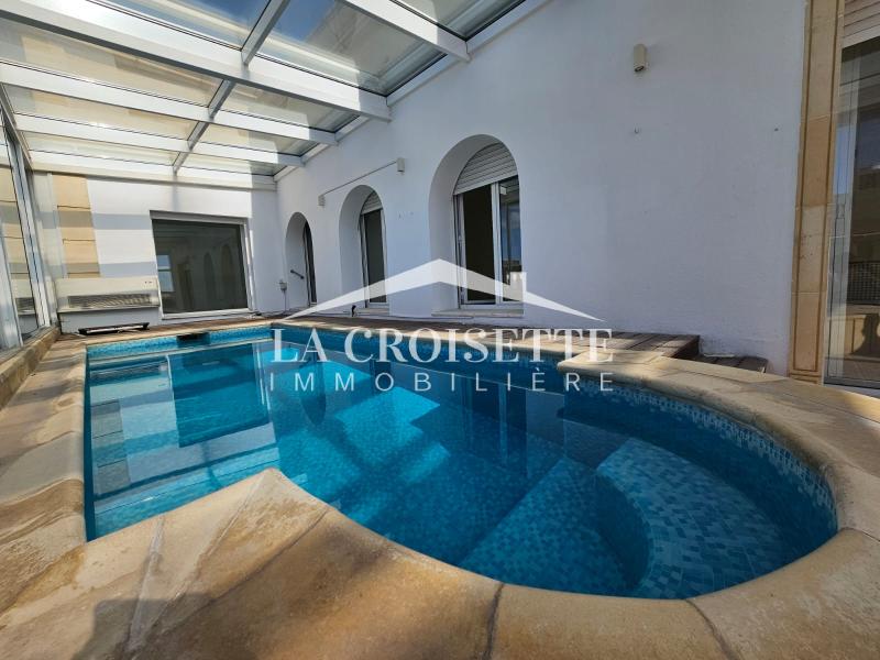 Penthouse S4 avec piscine au Lac 2 ZPL0005