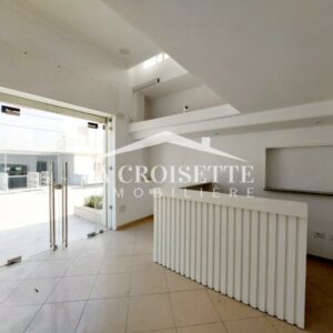 Local commercial en double hauteur à La Marsa ZCL0550