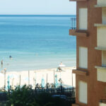 Photo-13 : Appartement de type S+2 front mer dans une résidence avec piscine