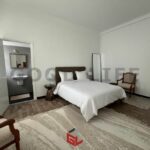 Photo-12 : S+3 meublé avec vue sur le parc à place pasteur