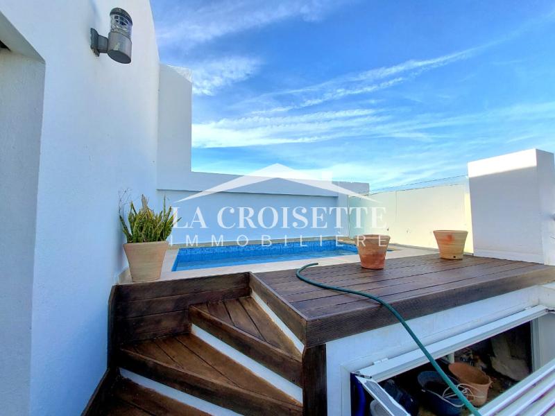 Triplex meublé indépendant S+4 avec piscine à Gammarth ZTRL0106