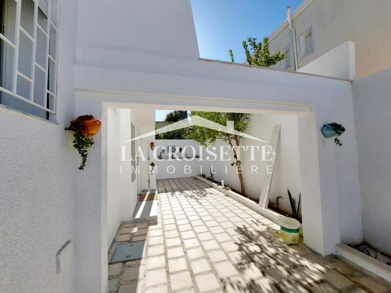 Duplex S+3 avec Jardin à La Marsa MDL0707