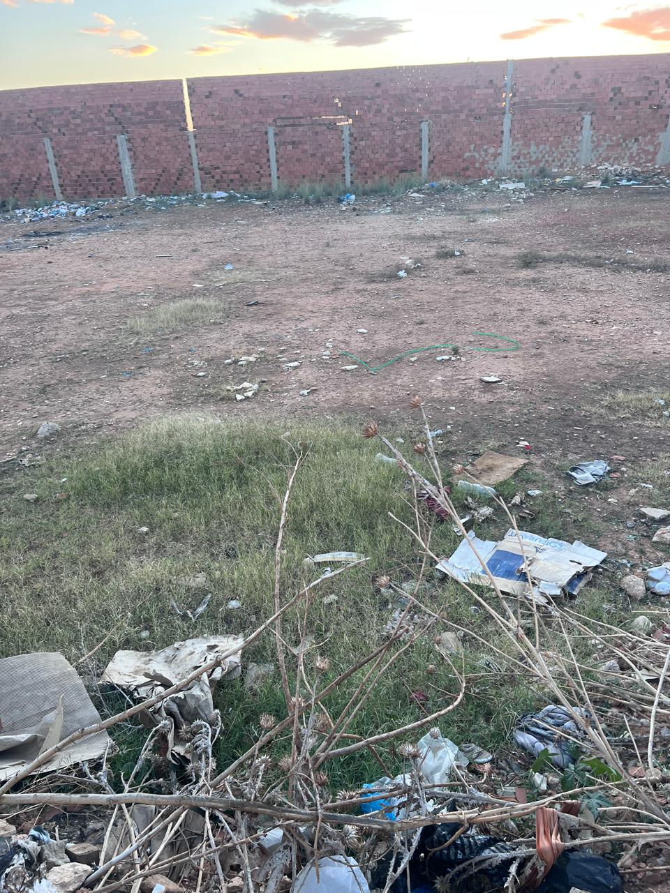 Terrain de 450 m² à cité Menzeh