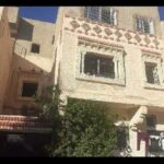 شقة للكراء بالطابق الأول صالة و غرفة عادية و غرفة صغيرة