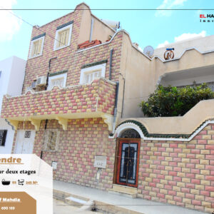 Maison sur deux étages avec garage