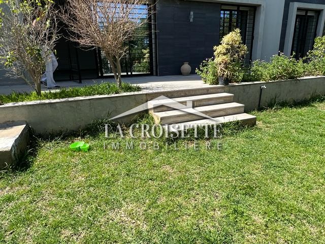 Appartement S+4 avec jardin à La Marsa ZAL1758