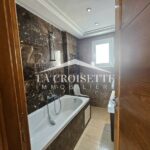 Photo-10 : Penthouse S4 avec terrasse et piscine aux Jardins de Carthage MAL4154