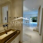 Photo-4 : Triplex indépendant S+4 avec piscine à Gammarth MTRL0109