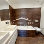 Photo-8 : Triplex indépendant S+4 avec piscine à Gammarth MTRL0109