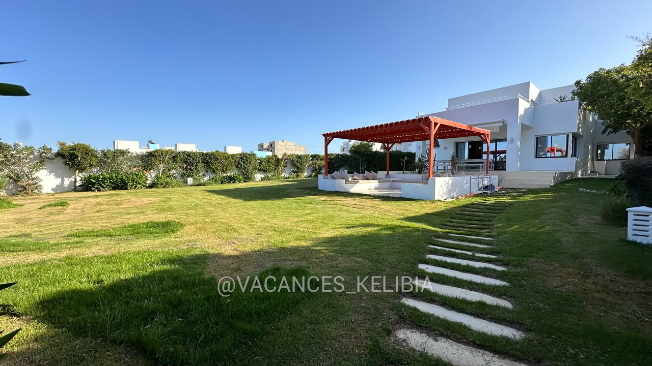 Villa pied dans l'eau á Kelibia