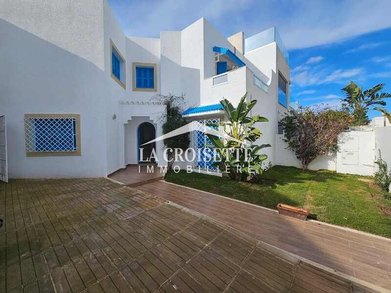 Duplex S5 avec piscine et jardin à La Marsa ZVL0066