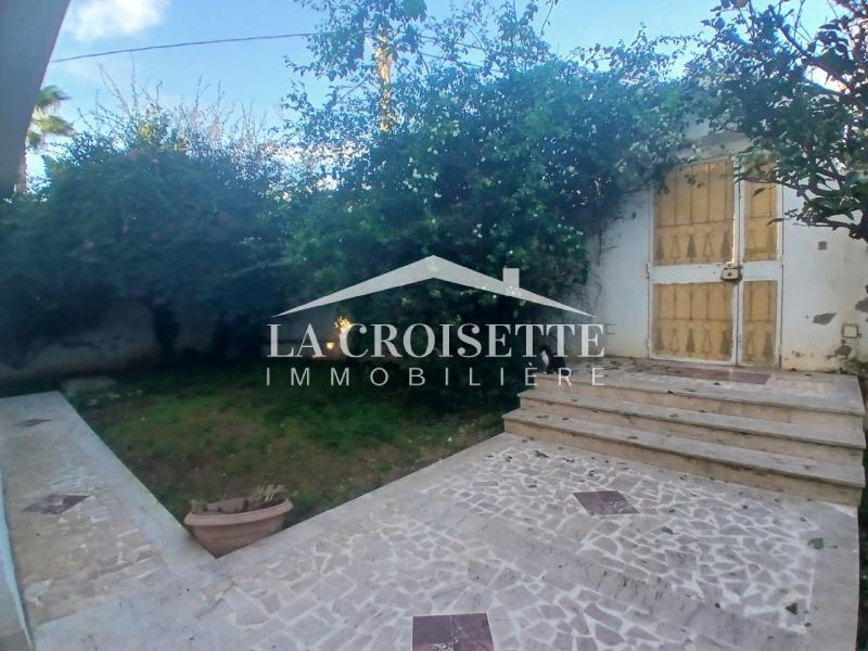 Rez-de-chaussée de villa meublé S3 avec jardin à Carthage MRCL0341