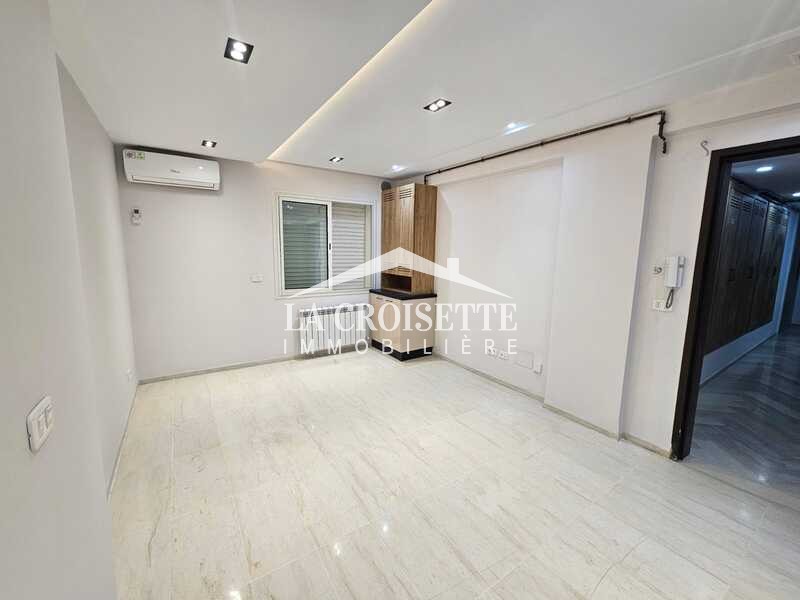 Appartement à usage bureautique H2 à La Soukra MBL0460