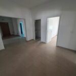 Photo-2 : Bureau H+4 au 2ème étage à la Zone Industrielle Mghira, emplacement stratégique près de BIAT