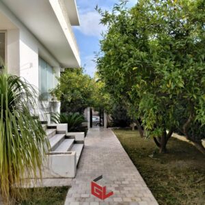 Villa des années 50 entièrement rénovée à Menzah 1