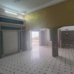 Local commercial de 150 m² avec terrasse, idéal pour salon de thé, à proximité de la Maison des Jeunes