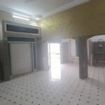 Photo-2 : Local commercial de 150 m² avec terrasse, idéal pour salon de thé, à proximité de la Maison des Jeunes