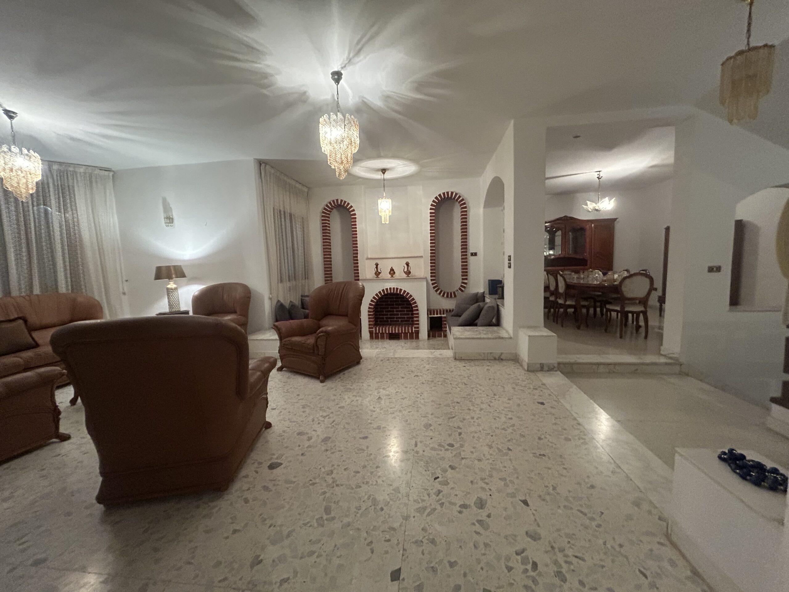 Somptueuse Villa de Maître à Ennasr
