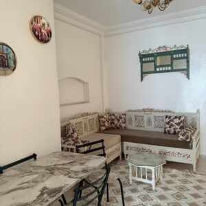 Étage de villa S+2 meublé , en plein centre-ville de Nabeul