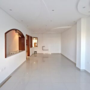 Étage de villa S+4 vide, situé au 1er étage à Nabeul, près du STEG