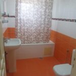 Photo-8 : Grand appartement meublé au rez de chaussée