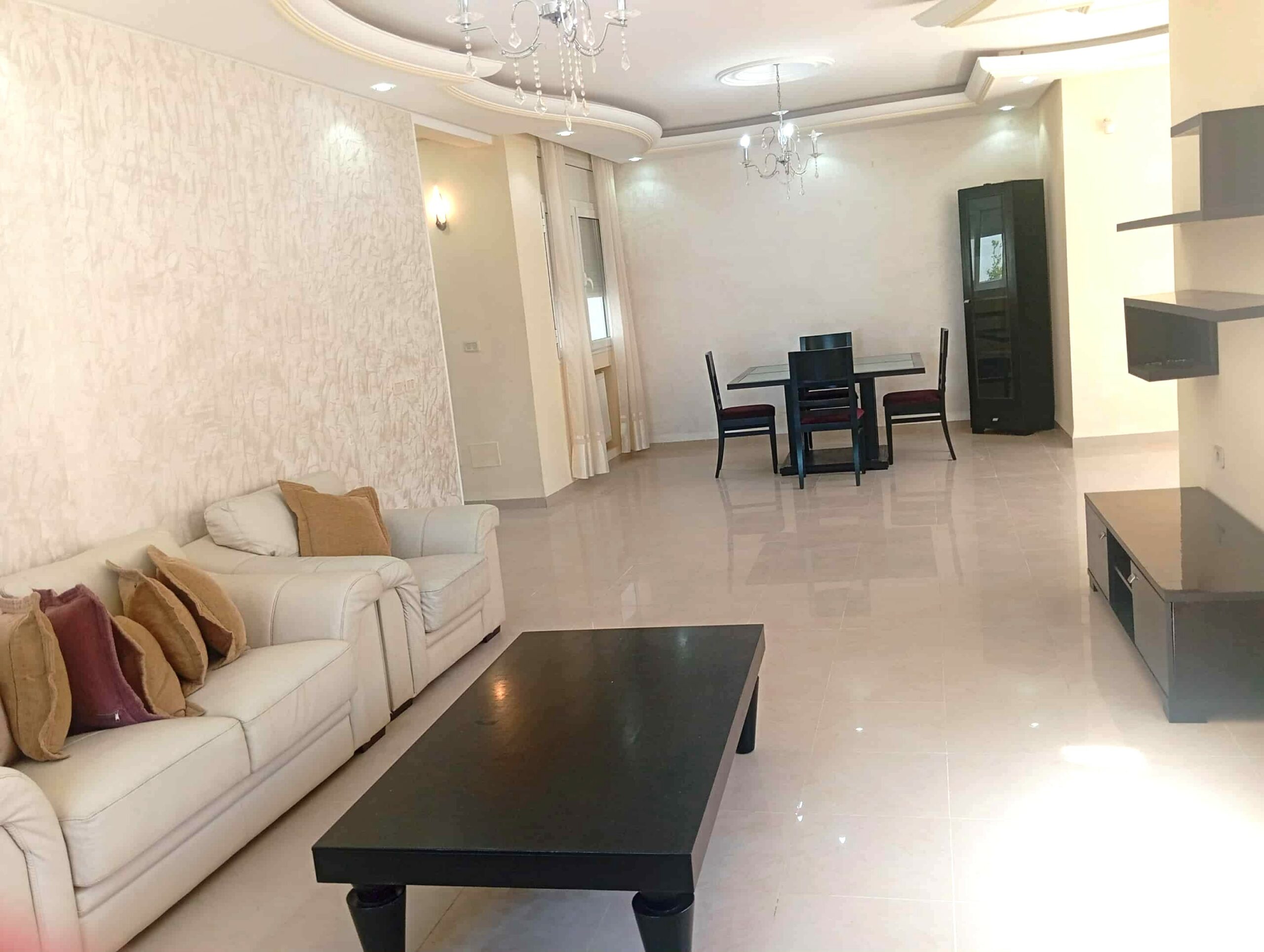 Grand appartement meublé au rez de chaussée