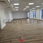 Bureau Rénové de 200 m² au Lac 1