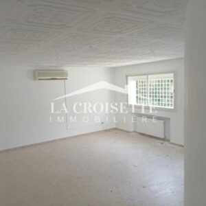 Villa S+4 avec jardin à la Marsa MVL0087