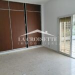 Photo-2 : Villa S+4 avec jardin à la Marsa MVL0087