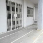 Local commercial de 163 m² à Denden