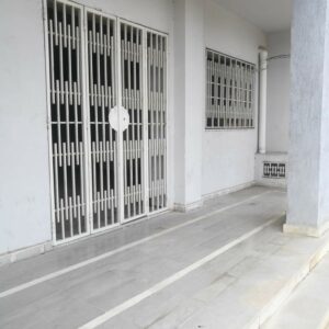 Local commercial de 163 m² à Denden