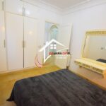 Photo-16 : S2 proche de la plage en plein zone touristique