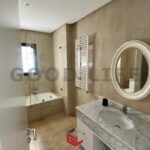 Photo-16 : Villa S+5 avec piscine et jardin à Gammarth