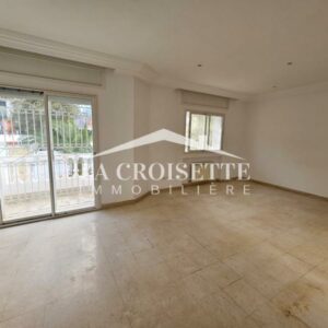 Duplex S+5 à usage bureautique au Lac 2 ZBL0527