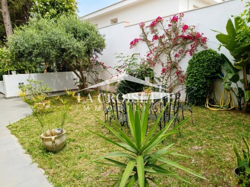 Maisonnette S+2 avec jardin vide ou meublée à Gammarth MAL2282