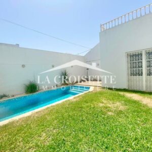 Villa S+5 avec piscine à Gammarth MVL0117