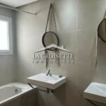 Photo-10 : Villa S+4 avec piscine à La Marsa ZVL1254