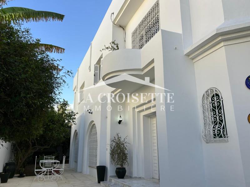 Villa S+4 à La Marsa MVL0121